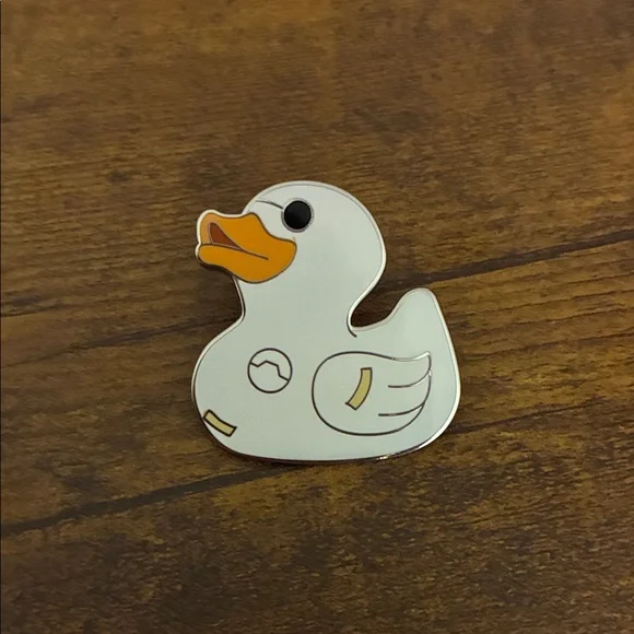 2025 Disney duck pin - Picture 1 of 2